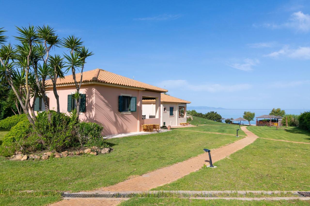 Analipsi Beach Front Villas - Happy Rentals Kastron  Экстерьер фото